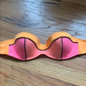Victoria’s Secret color block bikini top 34b
